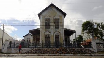 Casarão foi construído há 100 anos, pelo engenheiro Joaquim Loureiro, e serviu de hospedagem ao presidente Getúlio Vargas, em 1931, durante visita ao município