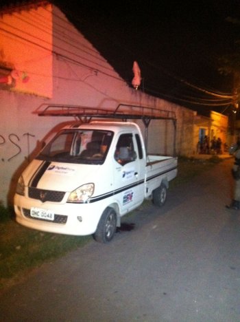 Jean foi morto dentro deste veículo, que presta serviço à Federação Alagoana de Futebol (Foto: AL1)