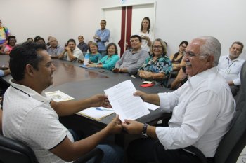 Prefeito Rogério Teófilo deu posse ao novo Conselho Municipal de Saúde de Arapiraca