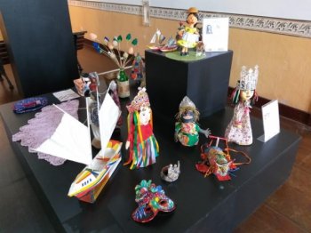Exposição de origami, fotos, colagens e resultados de oficinas de artesanato criativo são alguns dos atrativos da mostra