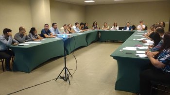 Mais de 20 associados da ABIH participaram de reunião para apresentação de ações promocionais da Semtur. (Foto: Cortesia)