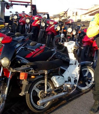 Motocicletas removidas ao depósito da SMTT em Maceió
