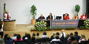 Parlamentares participam do lançamento da campanha pelo fim da violência contra a mulher - Cleia Viana/Câmara 