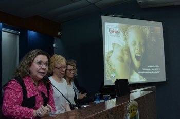 Audiência pública debate política de inclusão e preconceito contra albinos    