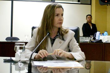 Rosa Albuquerque disputa a reeleição no TCE/AL