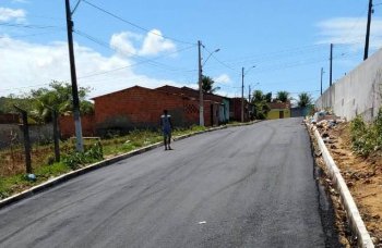 Ruas do Rio Novo estão sendo pavimentadas pela Prefeitura. Foto: Ascom Seminfra