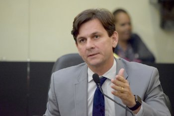 Sessão foi pedida pelo deputado Marcelo Beltrão
