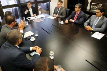 Presidente Tutmés Airan em reunião com o Conseg, nesta quarta (13). Foto: Caio Loureiro.