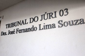 Sessão está marcada para as 8h, no salão do 3º Tribunal do Júri. Foto: Caio Loureiro      TJ no Soundcloud    + Áudios   - ﻿Acusada de planejar a morte do ex-marido vai a júri nesta segunda-feira (21)