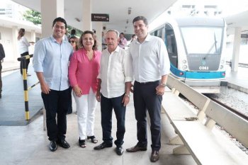 Senador Biu de Lira entrega nova estação do VLT