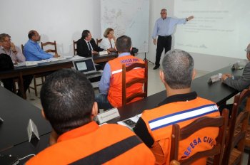 Fissuras no Pinheiro foram discutidas em reunião. Foto: Marco Antônio/ Secom Maceió