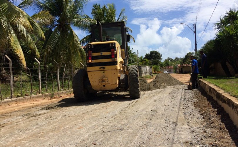 A Rua Deputado Mendonça Braga e a Travessa Padre Odilon estão recebendo obras de pavimentação, drenagem e linha d’água