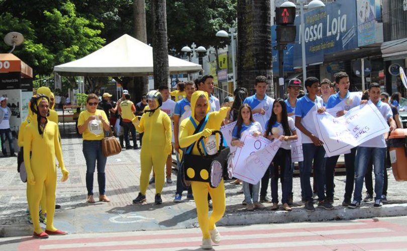 Alunos da rede estadual participaram das ações do Maio Amarelo ano passado. Eles assistiram palestras da SMTT sobre Educação no Trânsito. (Foto: Genival Silva).
