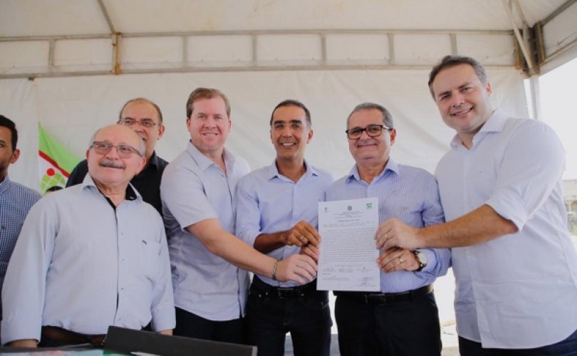 Renan Filho participou da solenidade de assinatura da ordem de serviço para a retomada das obras de construção do Campus do Instituto Federal de Alagoas (Ifal), em São Miguel dos Campos