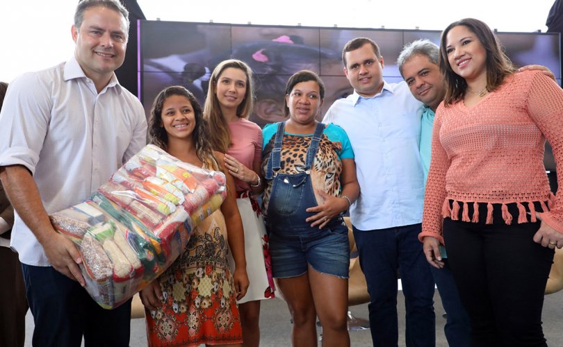 Governador Renan Filho participou da solenidade; Programa Estadual de Complementação Alimentar já entregou 70 mil unidades nos 102 municípios