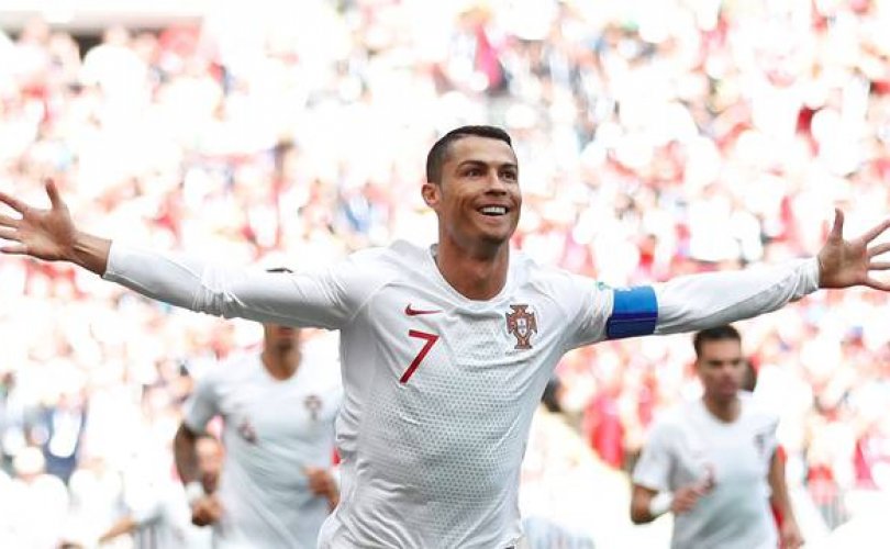 Cristiano Ronaldo comemora gol em Portugal x Marrocos (Foto: REUTERS/Carl Recine)