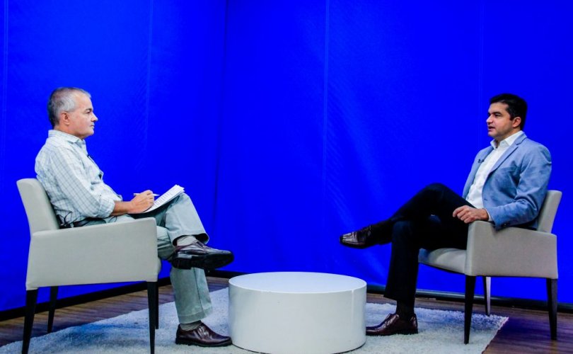 Rui Palmeira é entrevistado no programa Conjuntura da TV Mar. Foto: Pei Fon/ Secom Maceió