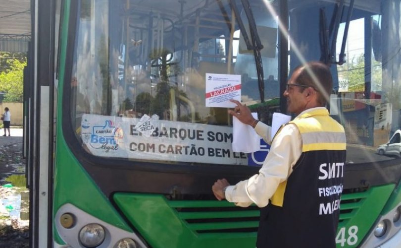 Fiscalização retira de circulação ônibus em situação irregular. Foto: Ascom SMTT