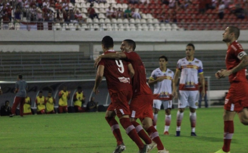 Igor comemora gol que confirmou a vitória - Foto: Gustavo Henrique/CRB