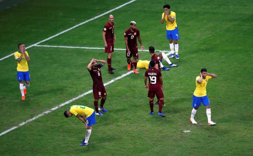 Brasil empata com Venezuela na segunda partida pela Copa América em jogo com três gols anulados - REUTERS/Luisa Gonzalez/Direitos Reservados