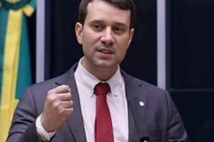 Daniel Barbosa se posiciona contra o “PL da Devastação” e pede apoio da população