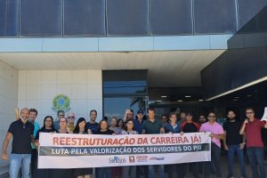 Em ato público, servidores do Judiciário Federal em Alagoas cobram atendimento da pauta de reivindicações