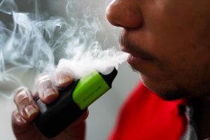 Especialista do Hospital da Criança explica os riscos do cigarro eletrônico para o público infantojuvenil
