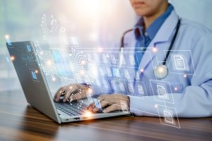 Interoperabilidade e inteligência artificial na saúde são temas de webinar gratuito
