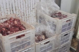 Vigilância Sanitária apreende 400 kg de carnes estragadas em supermercado