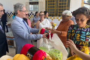 Presidente do TJAL participa das doações da campanha 'Aquecendo Vidas' em Arapiraca