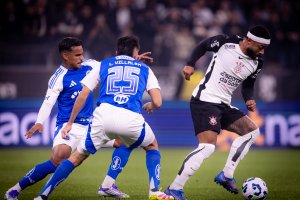 Corinthians e Cruzeiro empatam sem gols em volta de Cássio a Itaquera 