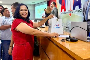 “Cumprindo meu dever de municipalista”, afirma Edilza Alves ao participar de eleição na AMA