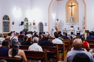 Missa e início de tradicional feira livre marcam o sábado da Romaria de Frei Damião