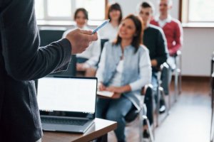 Ministério do Turismo abre inscrições para cursos gratuitos em parceria com o Senac