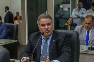 “Eu me sinto muito tranquilo em poder participar dessa aprovação aqui na Câmara.”, disse Samyr Malta em relação aos empréstimos e a LDO