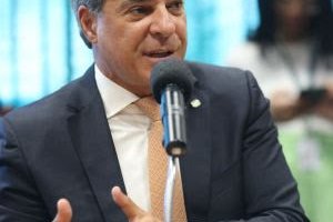 Projeto dá capacitação e prioridade para jovens na abertura de empresas