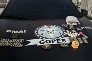 PM-AL apreende 32 armas de fogo e mais de 23 quilos de drogas