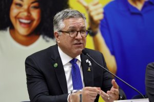 Brasil reduz mortalidade por hepatites, mostra boletim