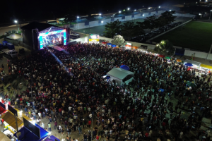 Festa de 65 Anos de Campo Alegre reúne milhares de pessoas para os shows de Theuzinho, Léo Foguete e Matheus Pereira