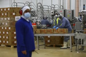 Confiança da indústria sobe em maio após dois meses de queda
