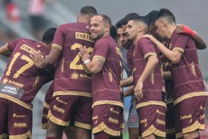 CRB se impõe diante do líder Goiás, vence no Rei Pelé e entra no G-4