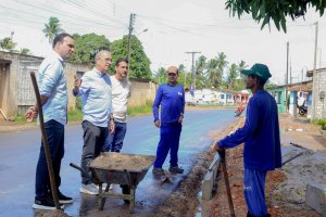 Prefeito Ronaldo Lopes e o deputado federal Luciano Amaral anunciam mais investimentos para Penedo