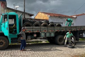 Prefeitura de Penedo recolhe mais de 8 toneladas de pneus no primeiro semestre deste ano