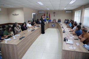 MPAL reúne órgãos públicos e privados para discutir atendimento adequado à comunidade surda