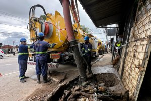Infraestrutura retira 396,71 toneladas de entulhos da rede de drenagem de Maceió