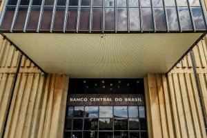 Mercado financeiro reduz previsão da inflação para 5,46%