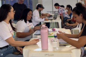 Desenvolve Arapiraca: Prefeitura leva atendimento humanitário do CadÚnico e CRAS aos moradores do Verdes Campos