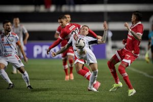 Jogando no Paraná, CRB consegue empate com o Operário-PR e mantém jejum de vitórias