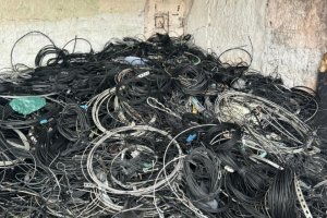 Rede Limpa: projeto alcança 80 toneladas de fiação obsoleta retiradas dos postes de Maceió