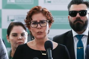 Câmara autoriza licença de 127 dias à deputada Carla Zambelli